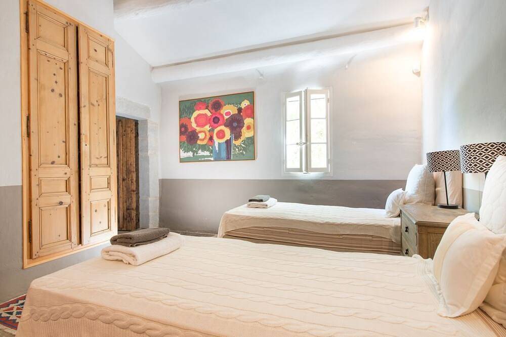 Le Mas En Rose - Fünf Schlafzimmer Villa, Schläft 10 in Barbentane, Arles und Umgebung