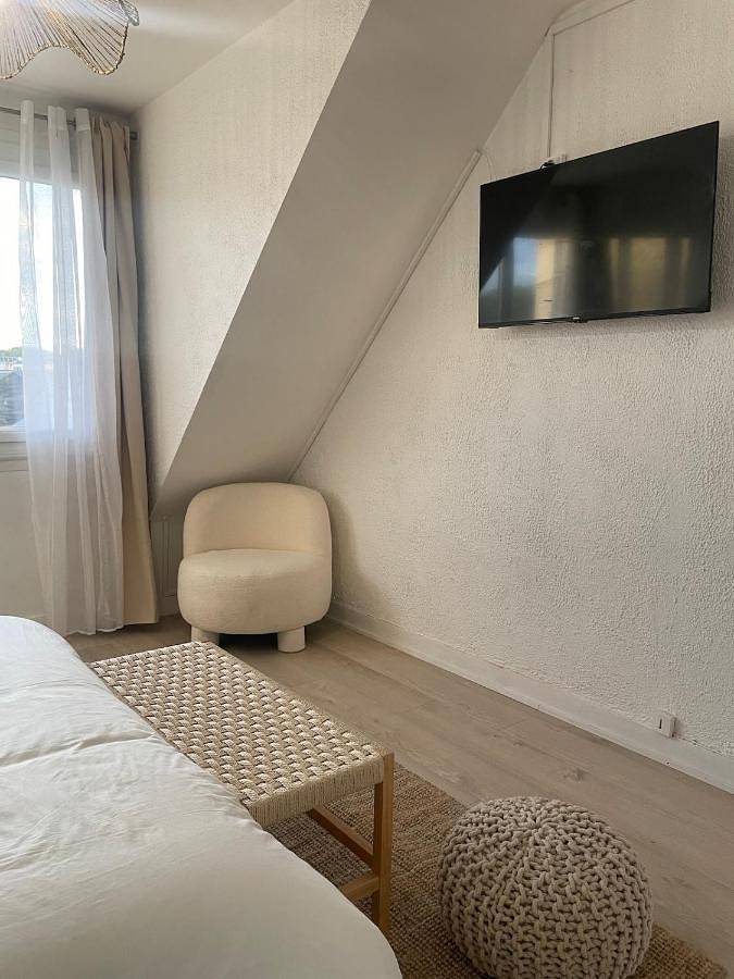 Appartement entier, One-Bedroom Apartment in Mondeville, Région de Caen