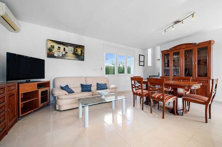 Villa pour 12 personnes, avec balcon et jardin, animaux acceptés à Miami Platja