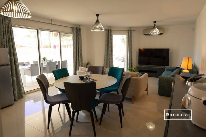 Gîte pour 6 personnes, avec jardin, adapté aux familles dans Plage de la Farinette - 3