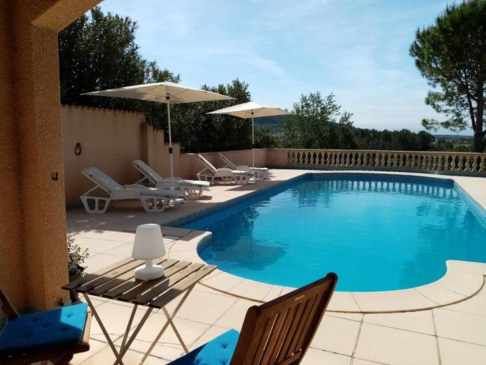 Location de vacances pour 2 personnes, avec Terrasse ainsi que Piscine et Vue à Beaufort (Francia)