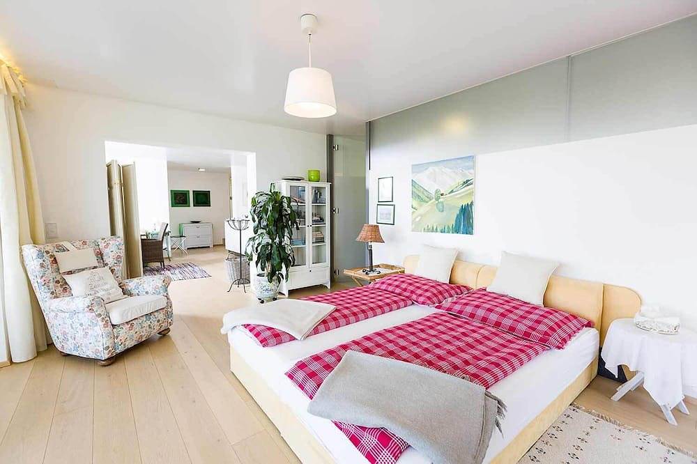 Ganze Wohnung, Villa Traunseeblick - Gartenapartment in Gmunden, Traunviertel