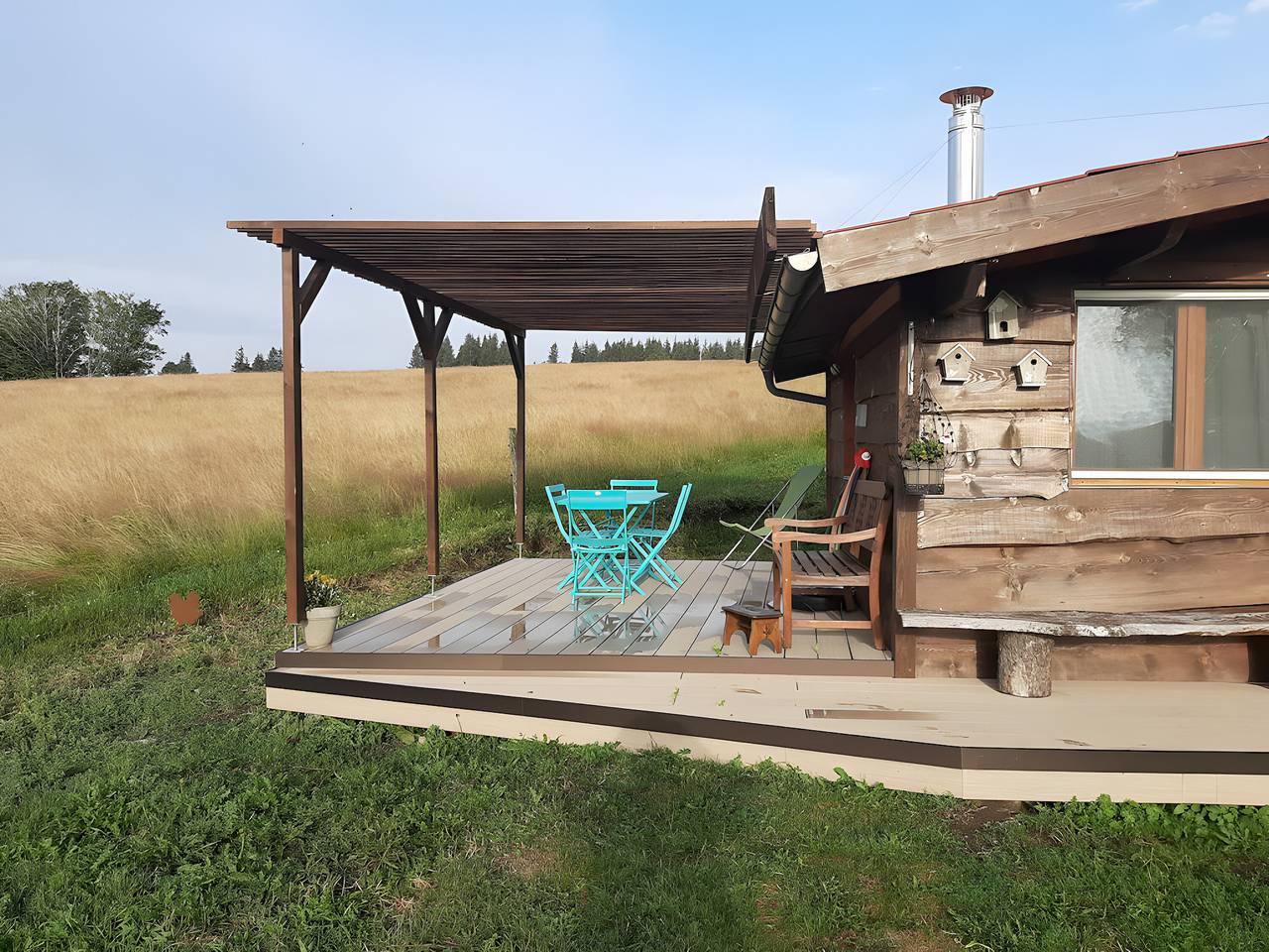 Gîte à la ferme- Chalet à la nuitée  in Mazan-l'Abbaye, Ardèche