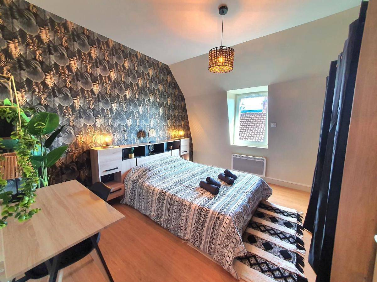 Appartement entier, Warmy hypercenter free parking Fibre - Douaisis Invest in Sin-le-Noble, Département Nord