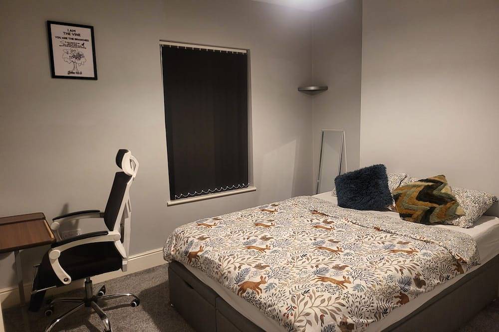 Apartamento entero, 30m from Alton Towers 2bedroom apartment Family budgetfriendly modern amenities in Stoke-on-Trent, Midlands