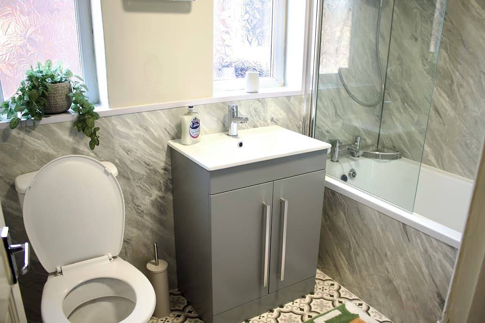 Ganze Wohnung, Spacious 2-Bed Flat | Near St Helens Centre + Wifi in St Helens, Nordwestengland