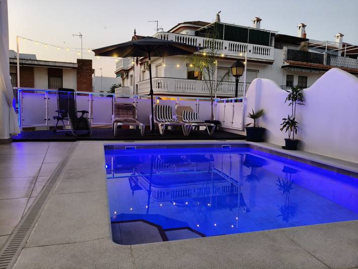 Casa de férias para 6 pessoas, com Varanda e Terraço e ainda Jardim and Piscina em Punta Umbría