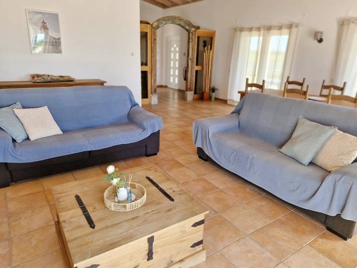 Apartment 'Flor Do Rosto I' with Lake View, Shared Pool and Wi-Fi Access in São Teotónio, Costa Alentejana