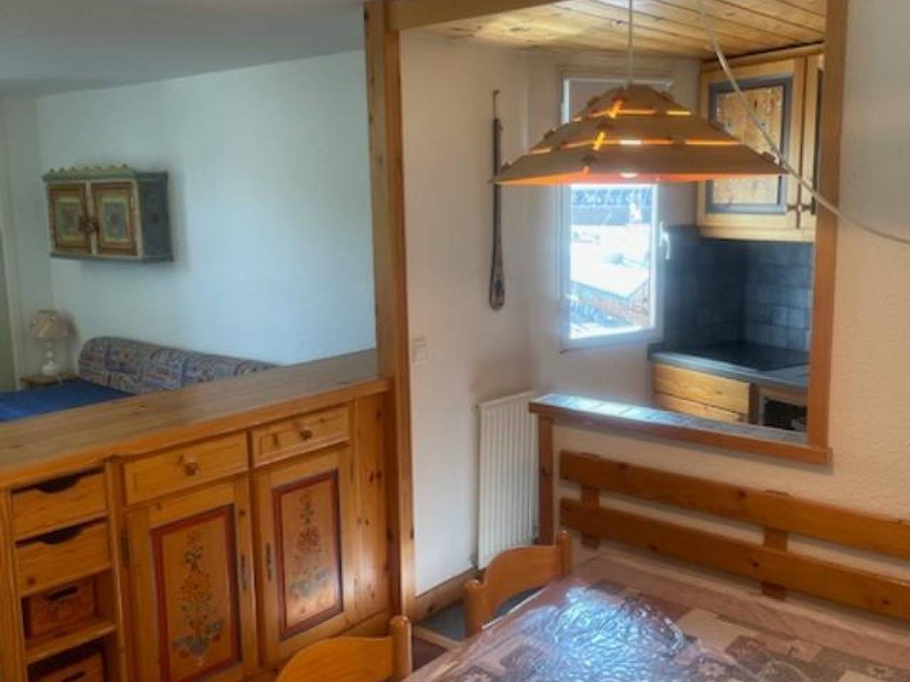 Appartement entier, Les Menuires - 2 pièces - 5 pers - Balcon & Wifi - Animaux admis in Les Menuires, Saint-Martin-de-Belleville