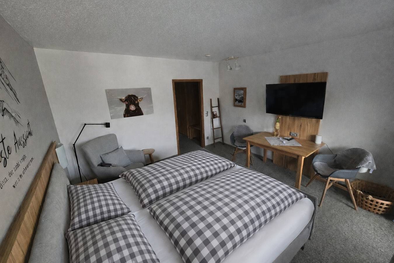 Ganzes Studio, Einzimmerapartment 'Chiemgauer Alpenglück' mit Bergblick, Balkon und Wlan in Inzell, Bayerische Alpen