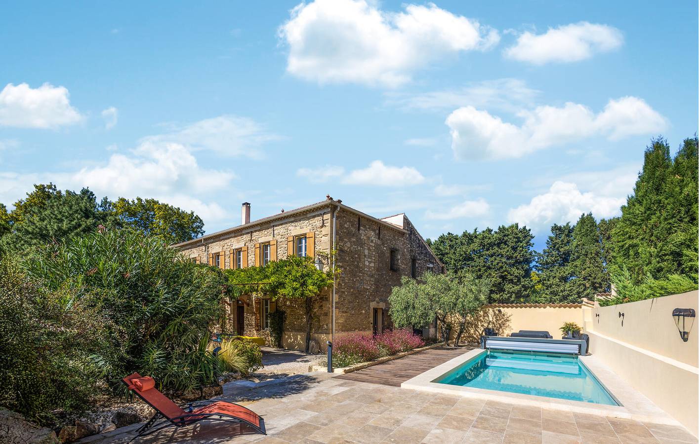 Appartement de luxe avec piscine et climatisation à 300m du centre d'Orsan in Orsan, Région de Nîmes