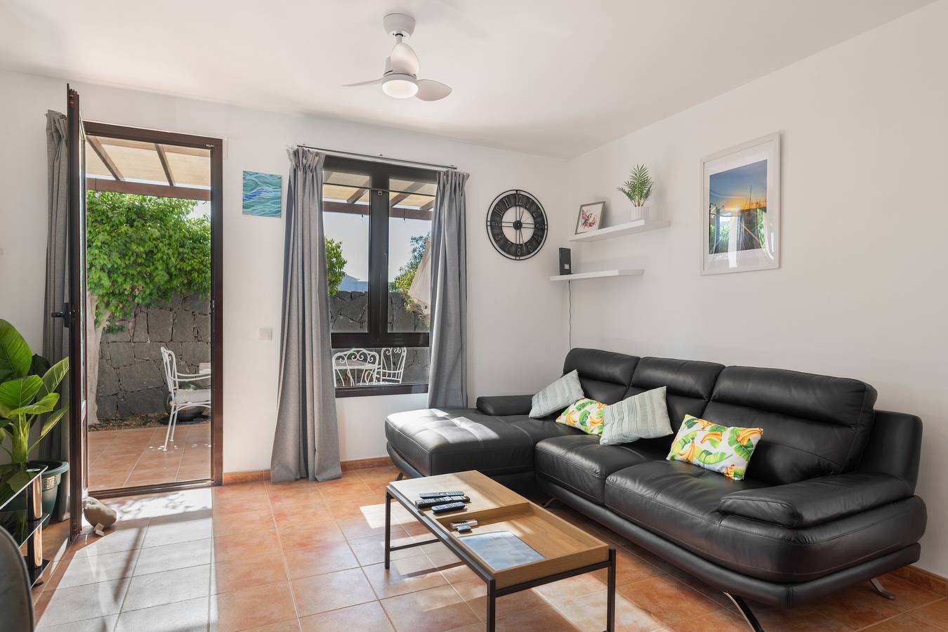 Ferienvilla 'Casa Lunnett' mit Meerblick, privatem Pool und Wlan in Playa Blanca, Yaiza