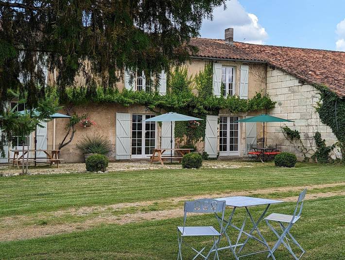 Gîte pour 5 personnes, avec jardin et piscine à Chadurie - 4