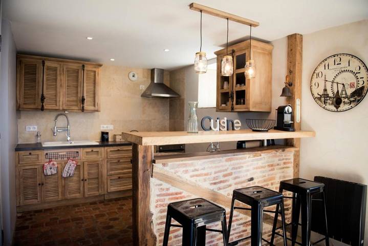 Location de vacances pour 8 personnes, avec jardin ainsi que piscine et vue à Alvignac - 3