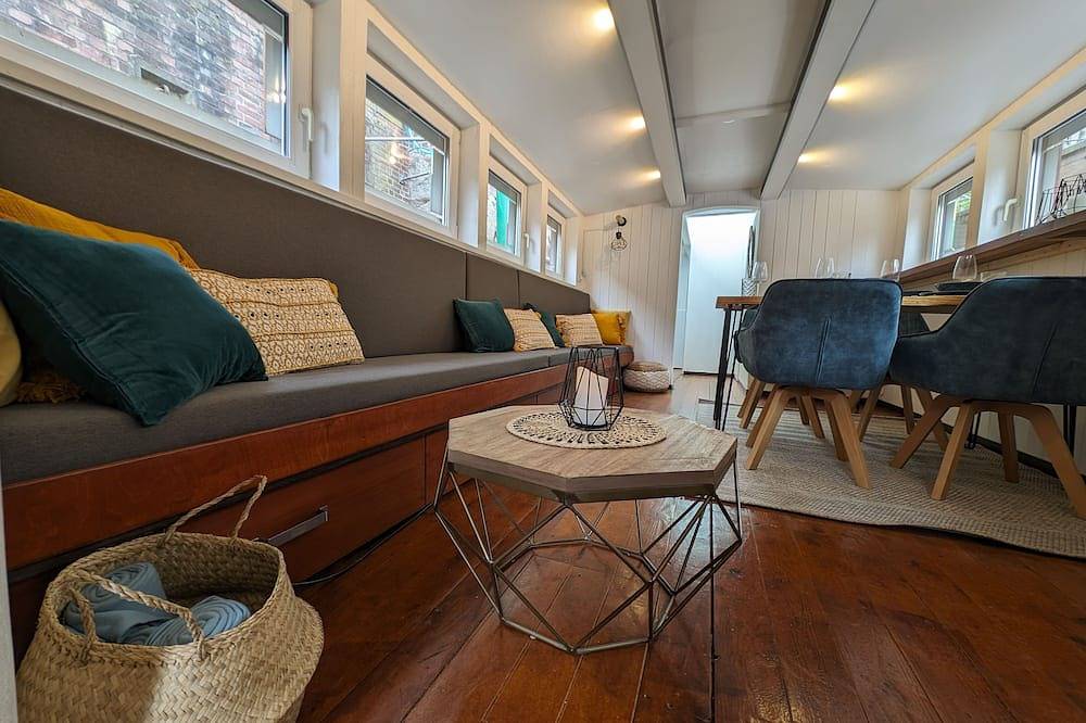 Schute Kunstkudder im Hansehafen - Hausboot Kunstkudder im Stader Hansehafen in Stade, Cuxland