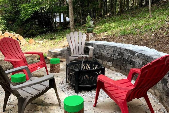 Chalet pour 6 personnes, avec jardin ainsi que jacuzzi et terrasse, animaux acceptés dans Mont-Tremblant - 2