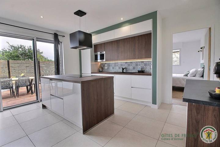 Gîte pour 6 personnes, avec jacuzzi et sauna ainsi que terrasse et jardin à Plurien - 2