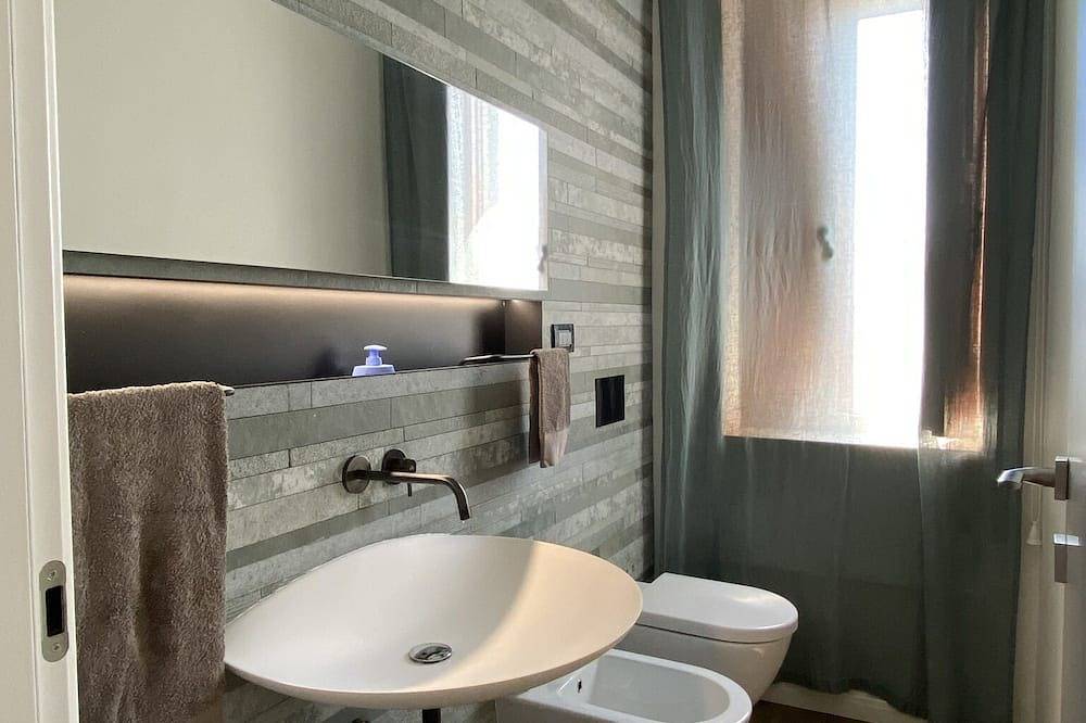 Buen Retiro - Villa with pool and jacuzzi 400 m from the sea in Torre Chianca, Lecce Provinz