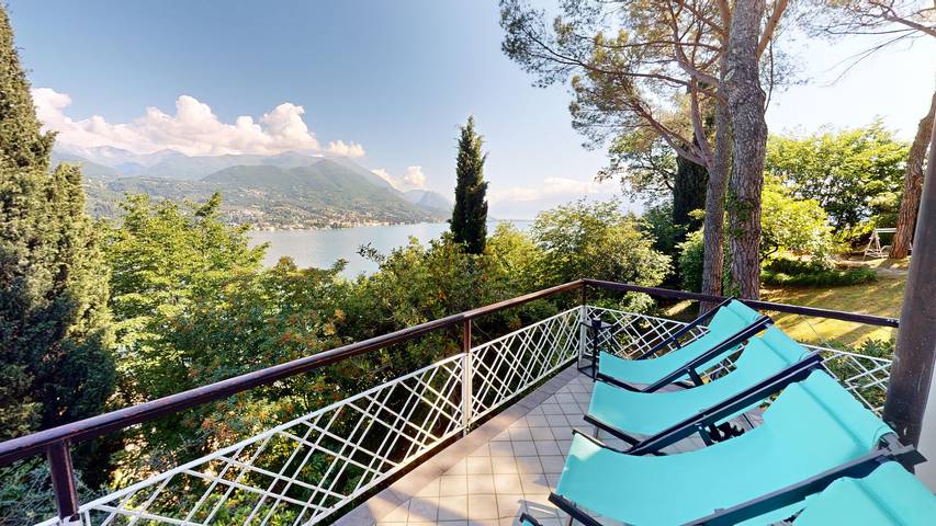 Villa per 6 persone, con Balcone e Terrazza nonché Giardino e Vista lago a San Felice del Benaco