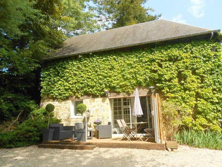 Location de vacances pour 5 personnes, avec Balcon et Terrasse ainsi que Jardin et Vue à Vimoutiers