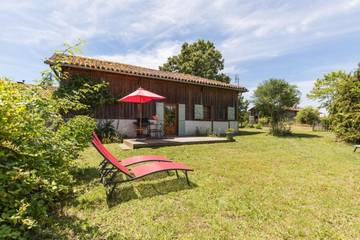 Location de vacances pour 4 personnes, avec jardin, animaux acceptés à Bélis