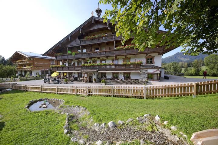 Hotel für 2 Personen, mit Balkon und Terrasse sowie Garten und Sauna in Ebbs