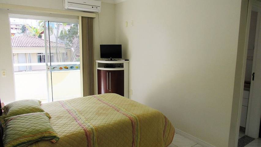 Holiday apartment for 7 people, with balcony and hot tub, with pets - 1