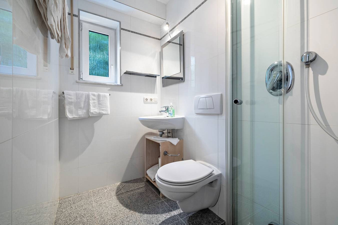 Studio 'Remke' met privéterras en Wi-Fi, foto 12