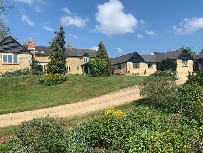 Glamping for 2 people, with Balcony and Terrace as well as Garden and View in Buckinghamshire