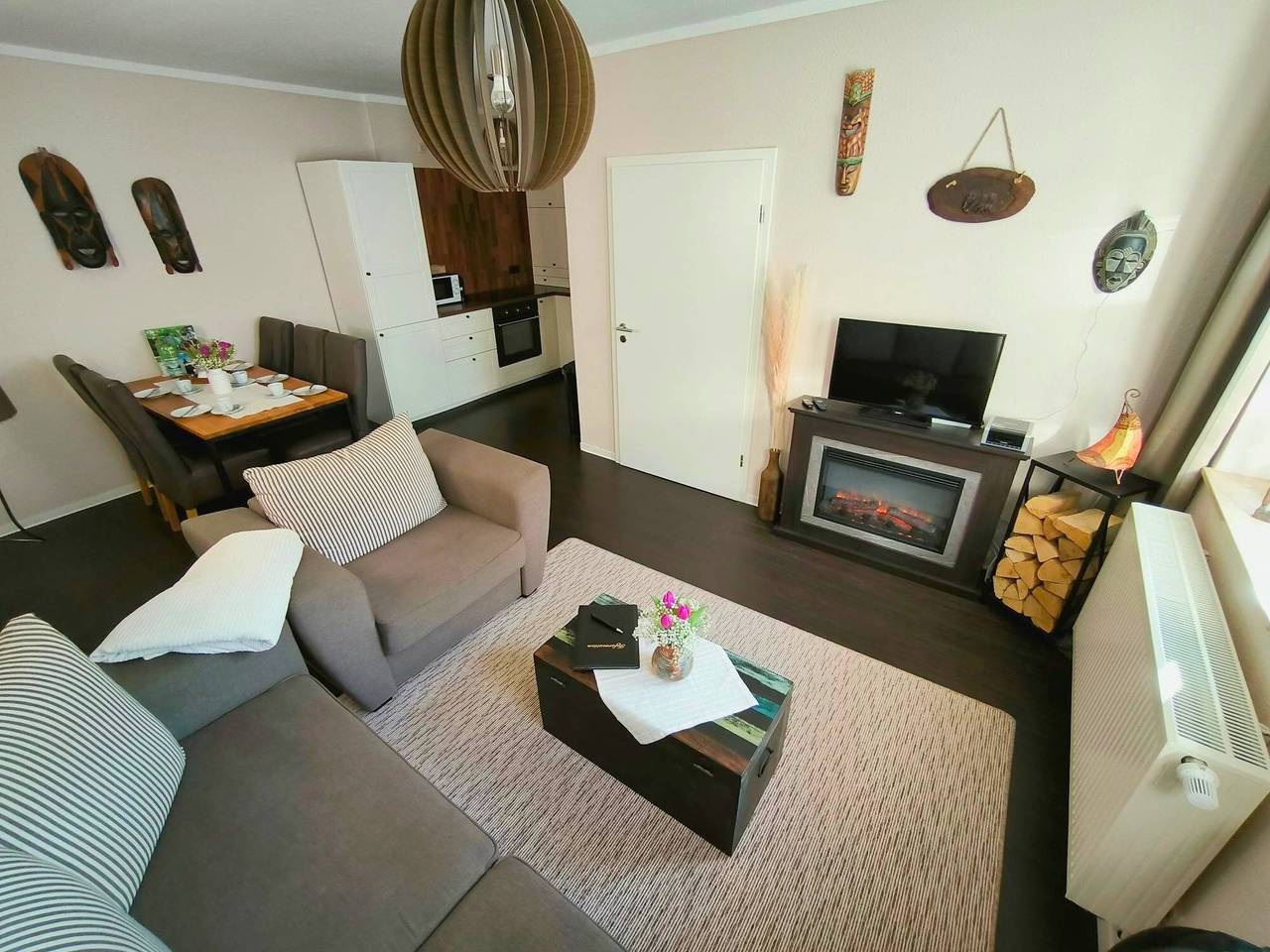 Ganze Ferienwohnung, Apartment Kapstadt (Garten & Poolnutzung als Extra möglich) in Mühlhausen, Unstrut-Hainich-Kreis