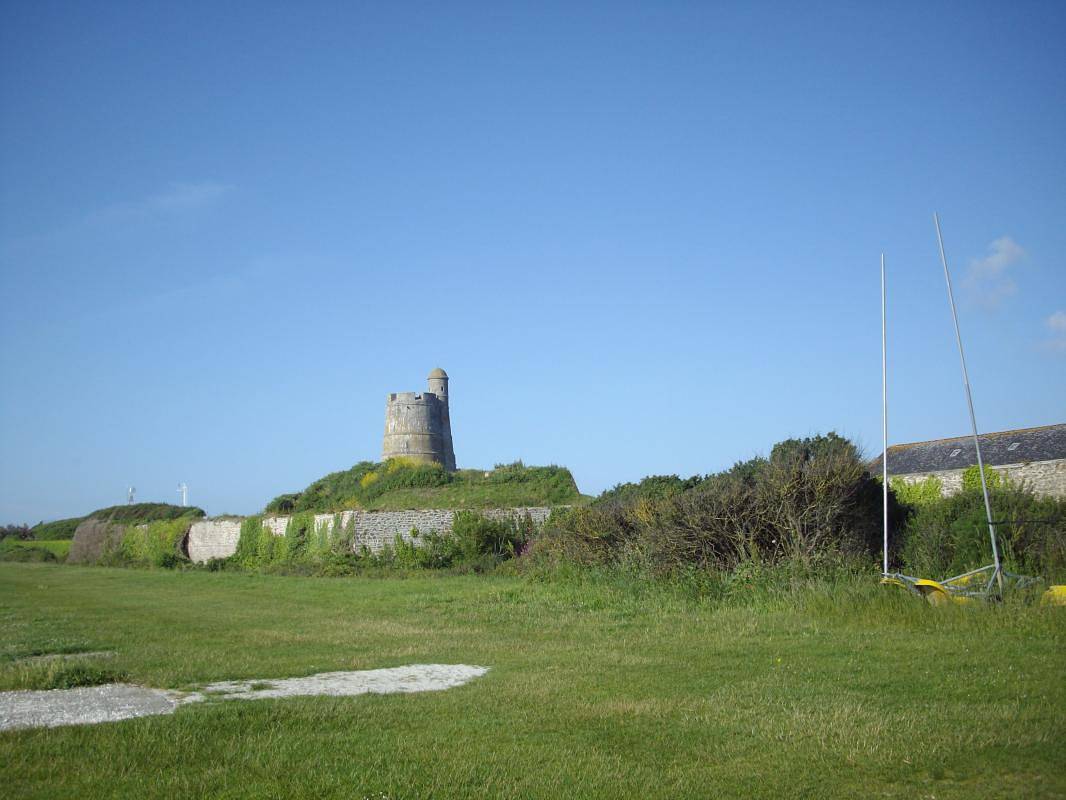 Maison De Vacances pour 4 Personnes dans Saint-Vaast-la-Hougue, Cotentin