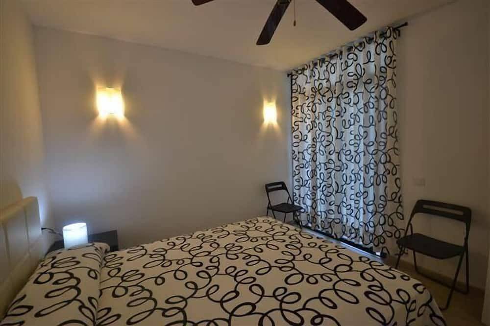 Entire apartment, Wonderful New Apartment Cala'N Bosch Menorca in Cala en Bosc, Ciutadella