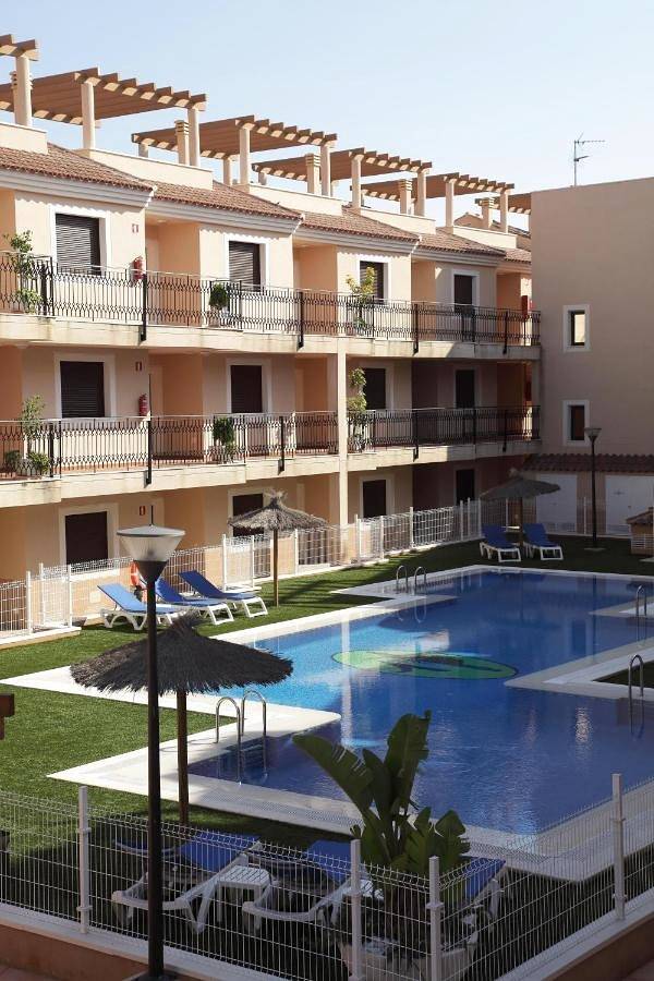 Apartamento entero, Two-Bedroom Apartment (3 Adults + 1 Child) in Los Geraneos, Cordillera Penibética