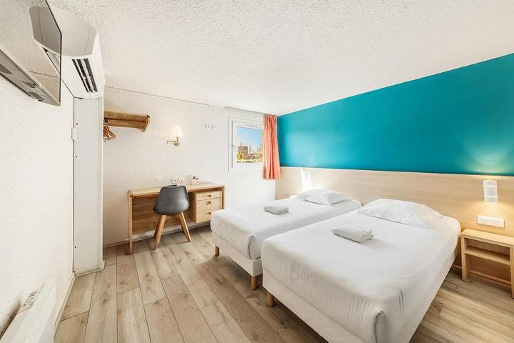 Hôtel pour 2 personnes, animaux acceptés à Montluçon - 2