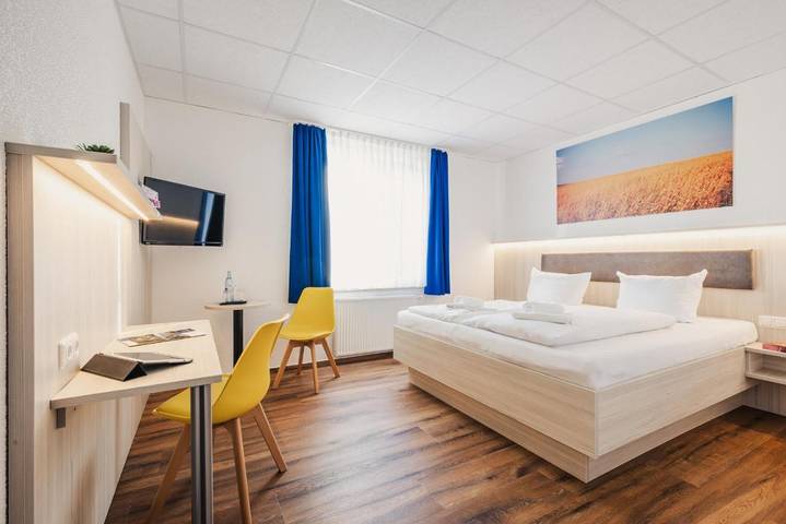 Hotel für 4 Personen, mit Seeblick und Garten sowie Ausblick in Klausdorf - 3