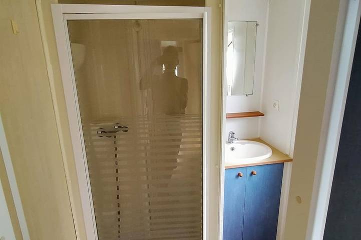 Mobil home pour 4 personnes, avec jardin, animaux acceptés à Cabariot - 4