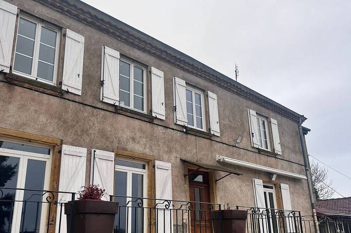 Gîte pour 14 personnes à Neaux