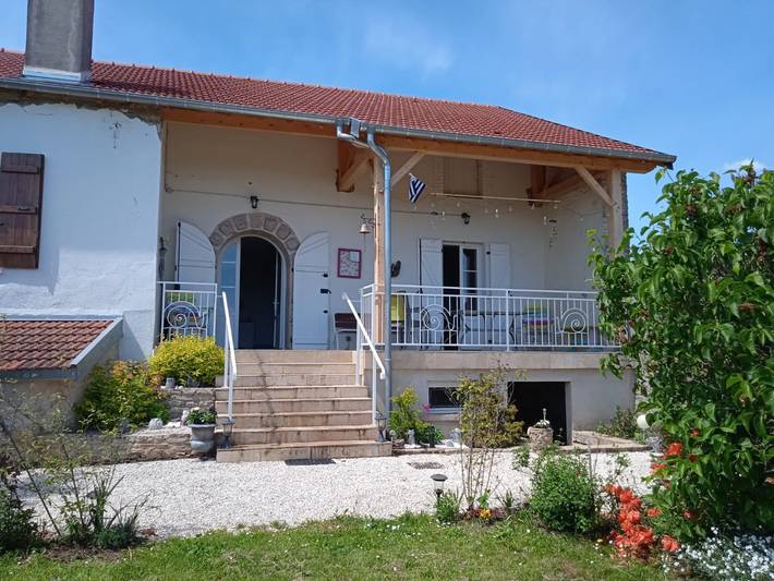 Gîte pour 5 personnes, avec jardin et terrasse à Champlitte
