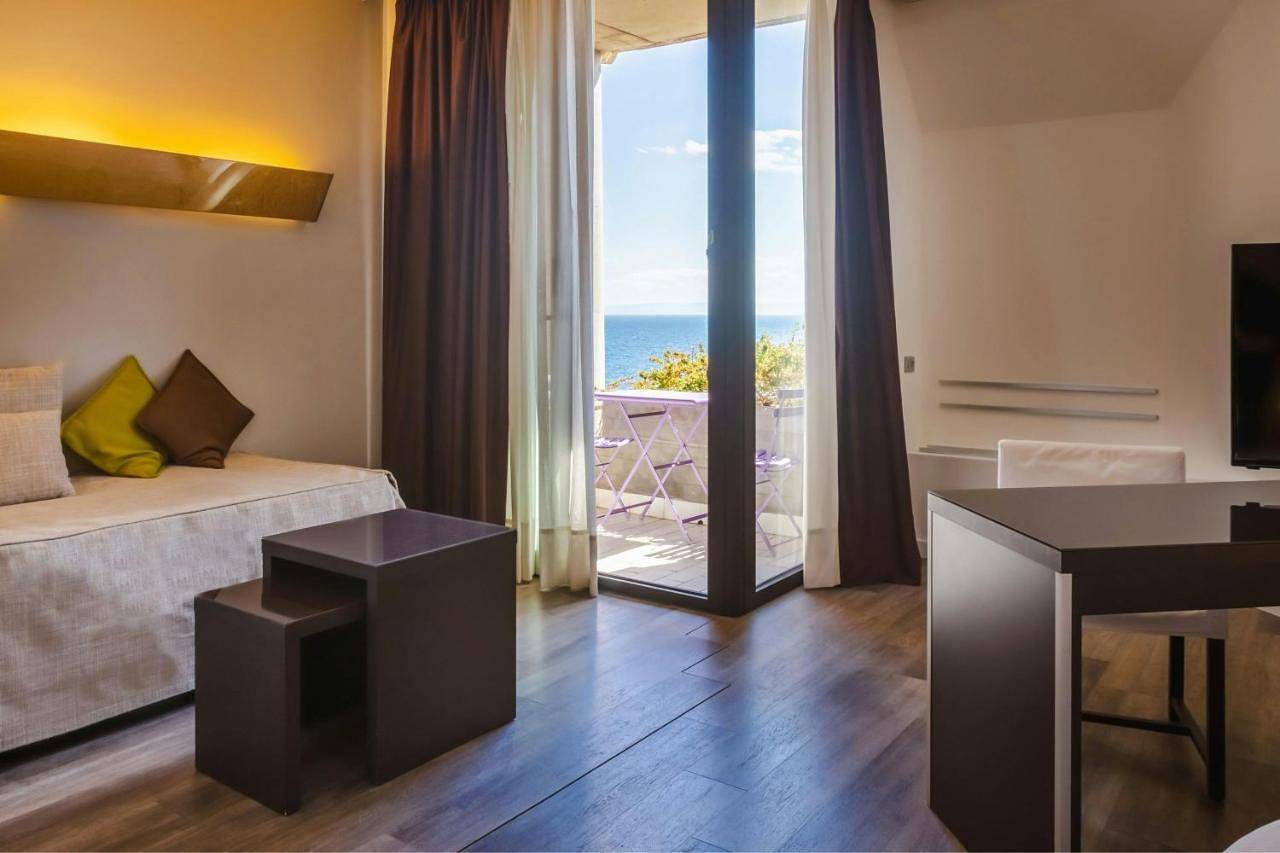 Four Points by Sheraton Catania Hotel in Cannizzaro, Aci Castello