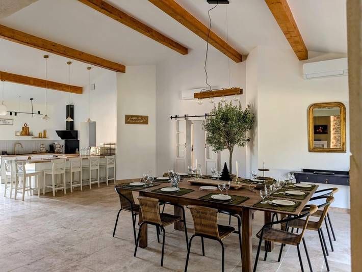 Gîte pour 14 personnes, avec jacuzzi et jardin ainsi que piscine et terrasse à Montréal (Lanquedoc-Roussillon) - 3