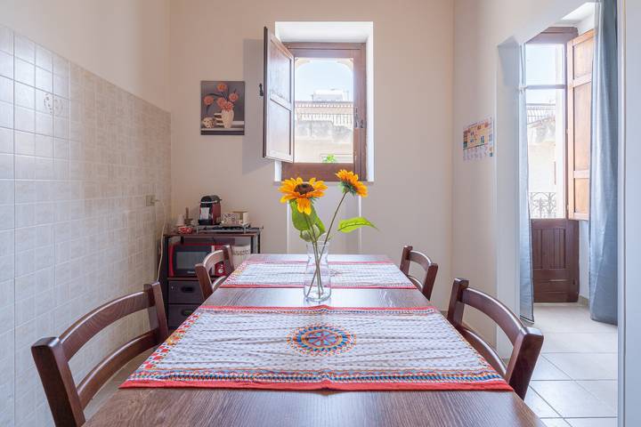 Entire apartment, Apartment 'Casa Intersimone' with Wi-Fi and Air Conditioning in Pachino, Syracuse Province