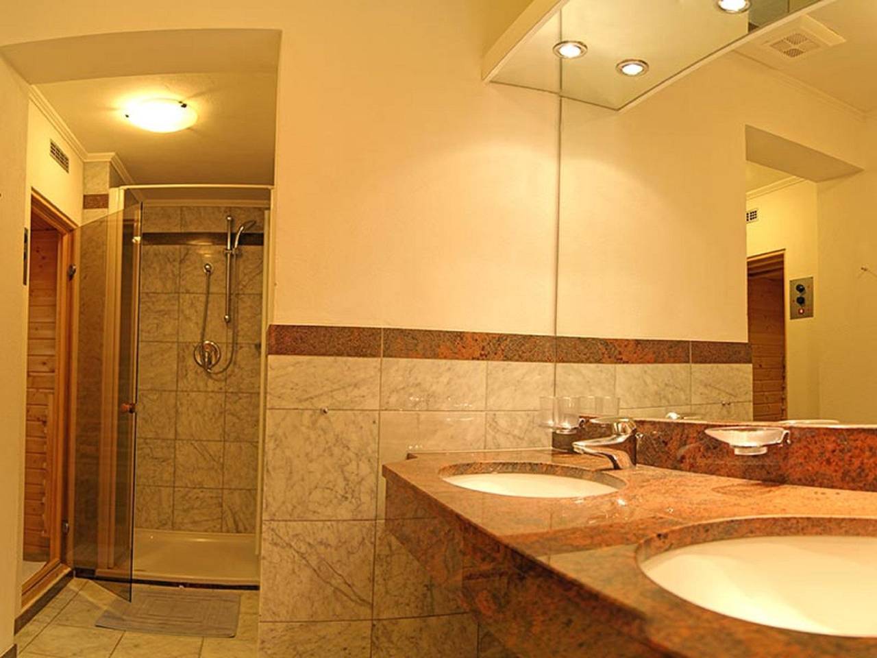 Entire holiday apartment, Dachstein in Filzmoos, Tennengau