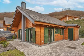 Vacation Rental for 6 Guests in Rieden (Eifel), Osteifel, Picture 4
