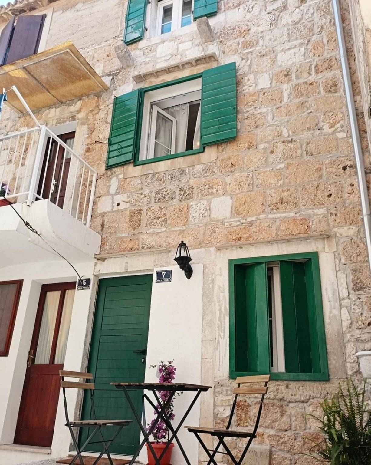 Room with terrace Komiža, Vis S-24523-b in Komiza, Split-Dalmatia