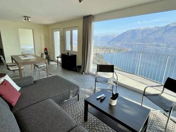 Ferienhaus für 4 Personen, mit Terrasse und Seeblick in der Schweiz