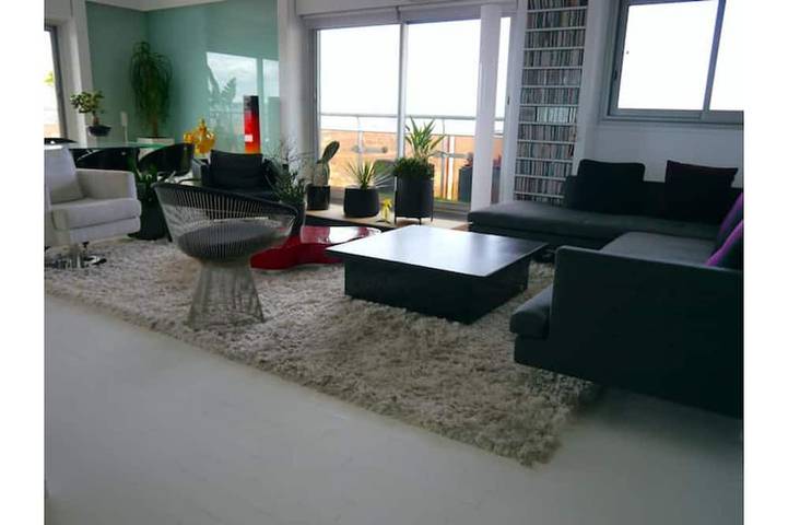 Location de vacances pour 6 personnes, avec jardin et balcon dans Le Palais De La Glace