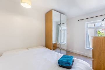 Holiday Home for 6 People in Chichester, West Sussex, Photo 3