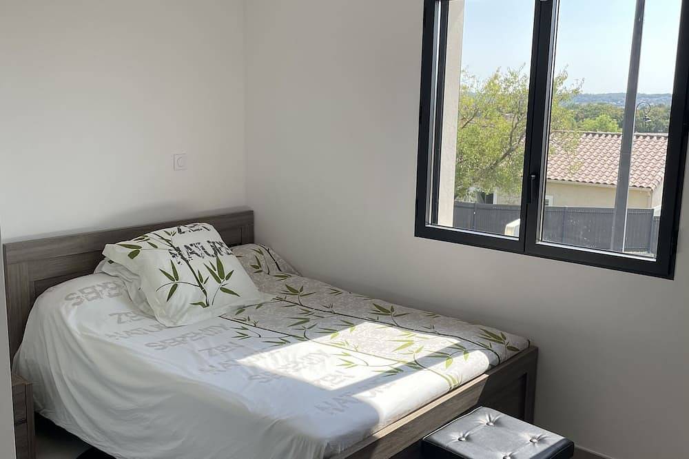 Villa climatisée avec piscine vue Cévennes- 10% avril-juin et du 22/08 au in Aigremont, Région d'Alès