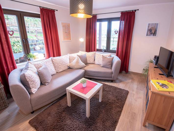 Appartement entier, Ferienhof Pulte : 'Gänseblümchen' avec vue sur les montagnes, terrasse commune et Wi-Fi in Kreis Olpe, Biggesee