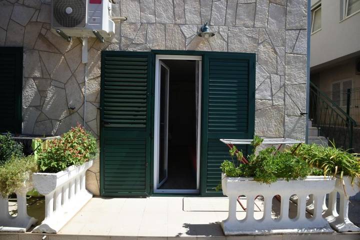 Maison d’hôte pour 3 personnes, avec Terrasse et Jardin à Makarska - 3